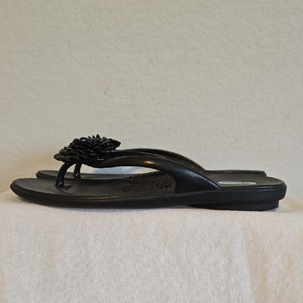 OKA b. Black Women's Sandals with Floral Accent. Size ML - Picture 2 of 16